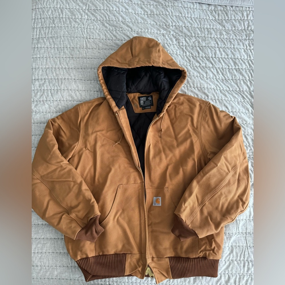 Men’s Carhartt Loose fit active jacket size Medium ..New Without tags!